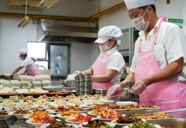 饭堂承包管不好不用愁，交给专业餐饮公司